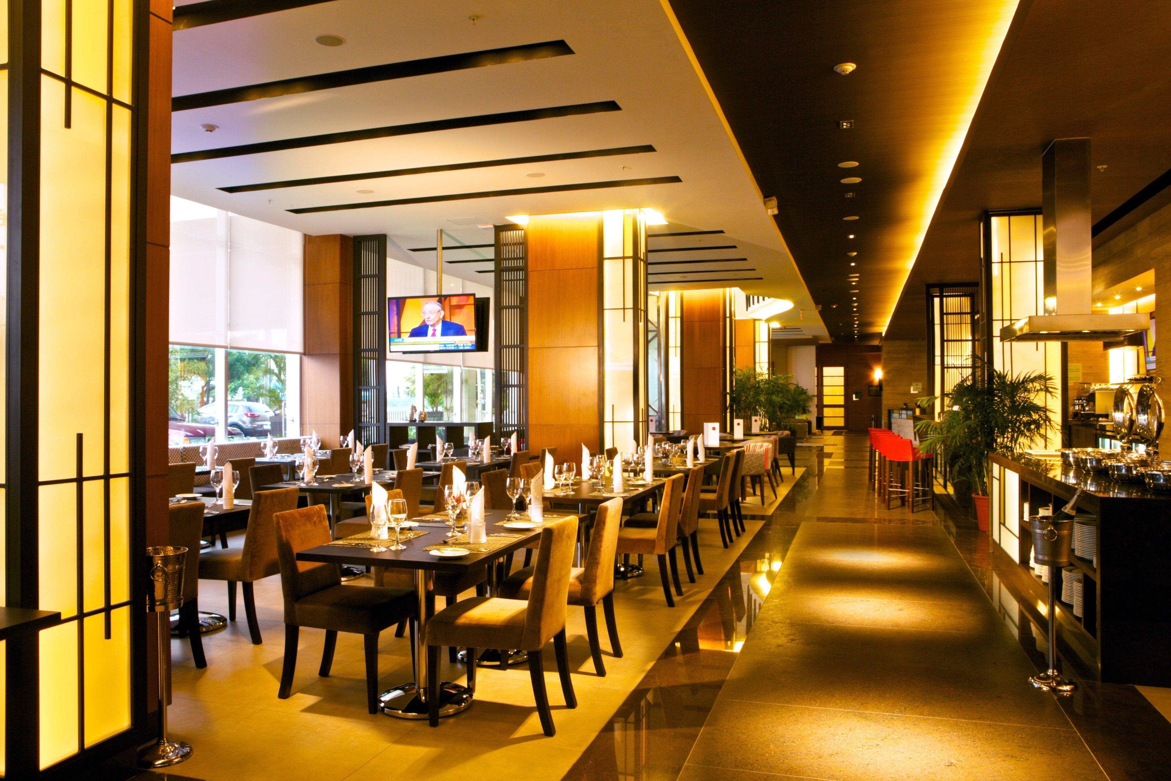 Holiday Inn Guayaquil Airport By Ihg Экстерьер фото The interior of the restaurant