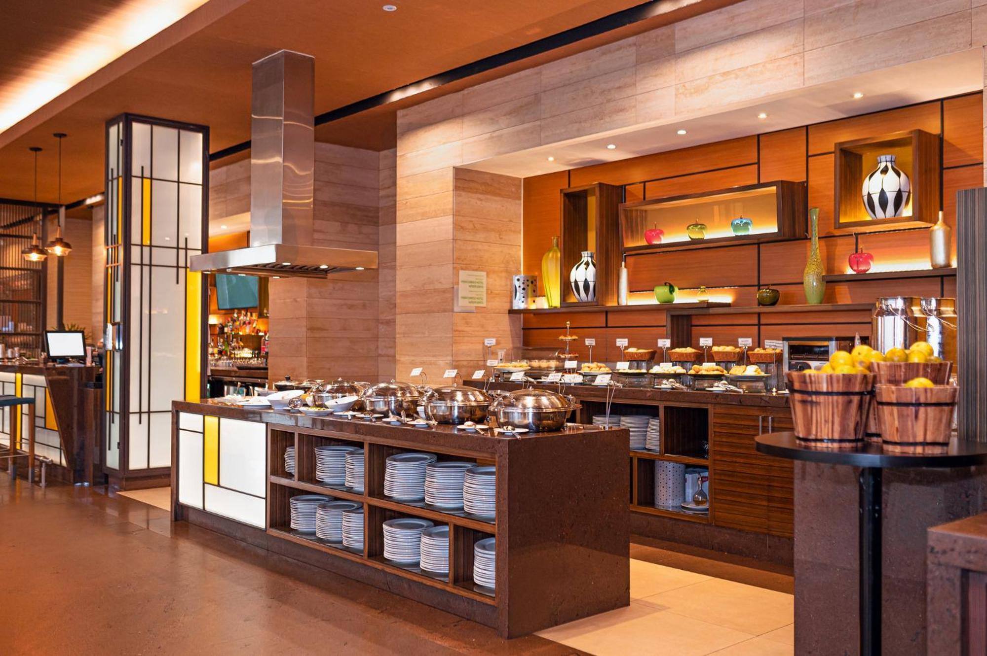 Holiday Inn Guayaquil Airport By Ihg Экстерьер фото The buffet at the hotel