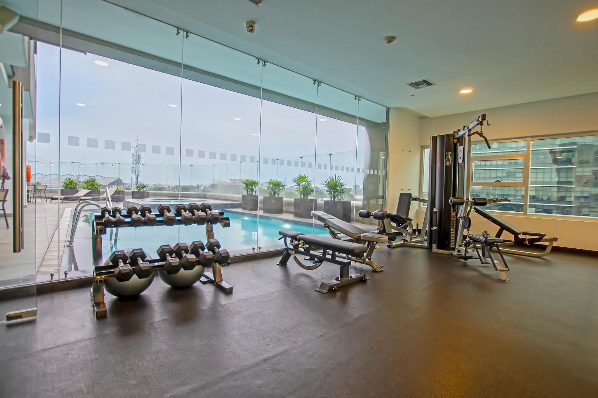 Holiday Inn Guayaquil Airport By Ihg Экстерьер фото The gym at the 33rd floor